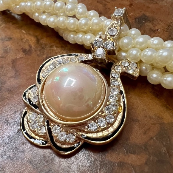 Vintage Signed Twisted Faux Pearls Statement Pendant Necklace - Picture 9 of 10